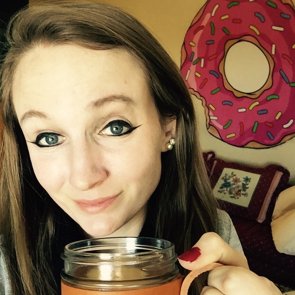 Meet your Posher, Chelsea - Picture 2 of 3